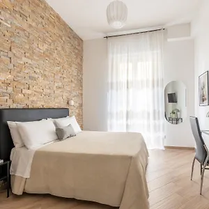 Apartment Maqueda House